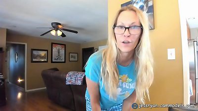 mind-blowing milf Jess Ryan Gives young guy and honest man rod Review