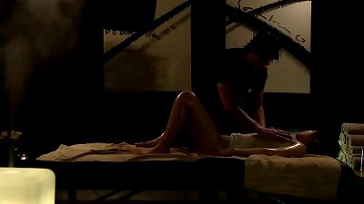 Minami Aoyama Luxury smell lubricant devours massage Part 2 No4.A high-class oil bombshell approach salon that a confident celebrity also attends.